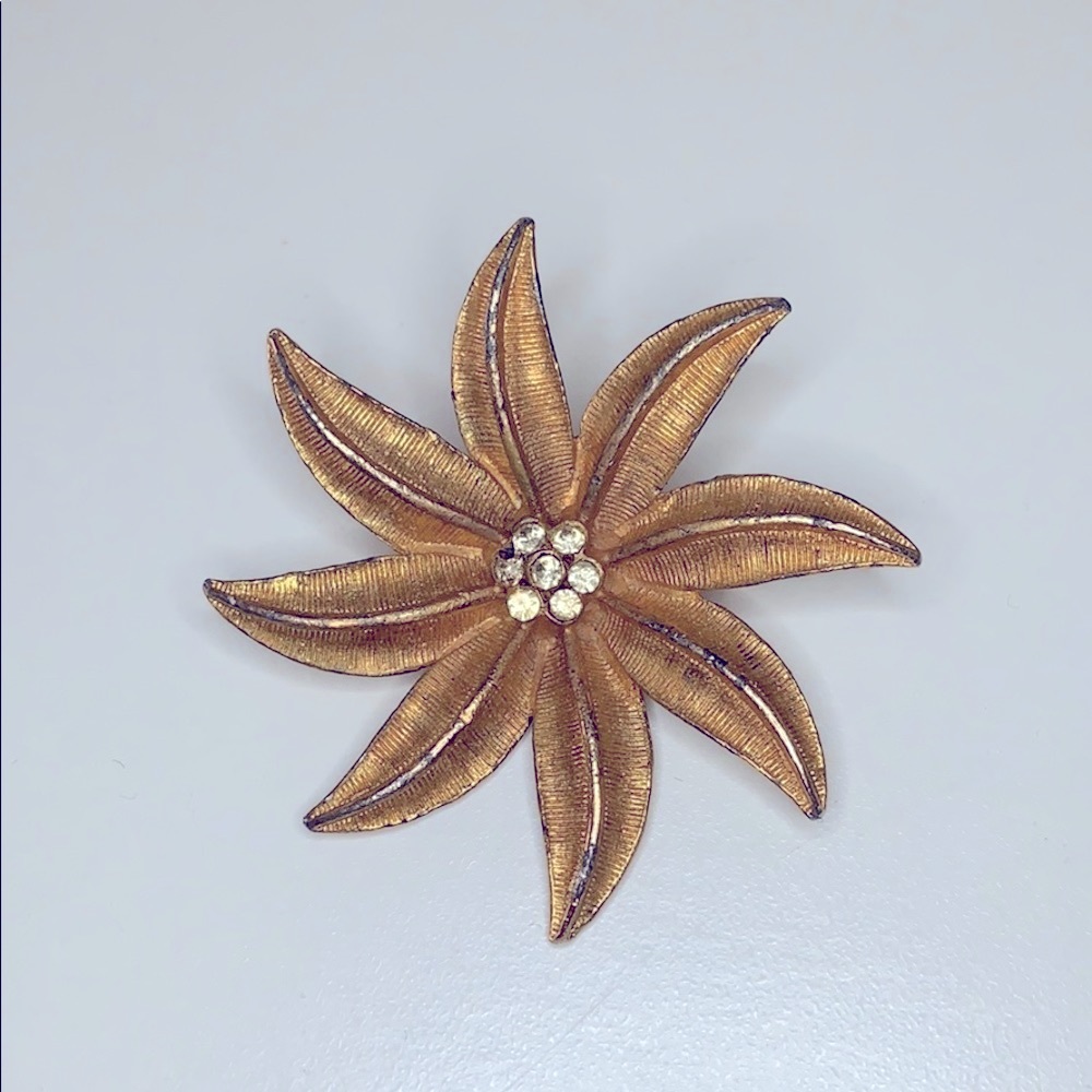 Vintage Gerry’s Flower Brooch